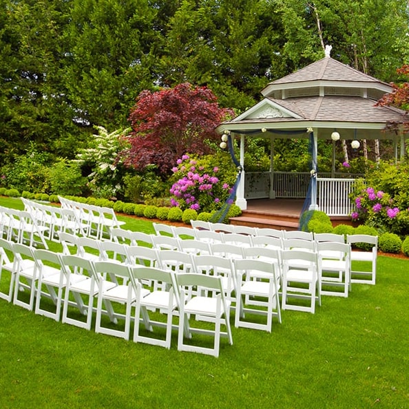 our wedding & event trailers come with various amenities, including restrooms, air conditioning, and heating